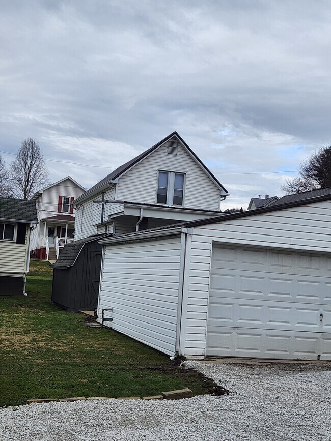 Building Photo - 53710 Quimby Ave
