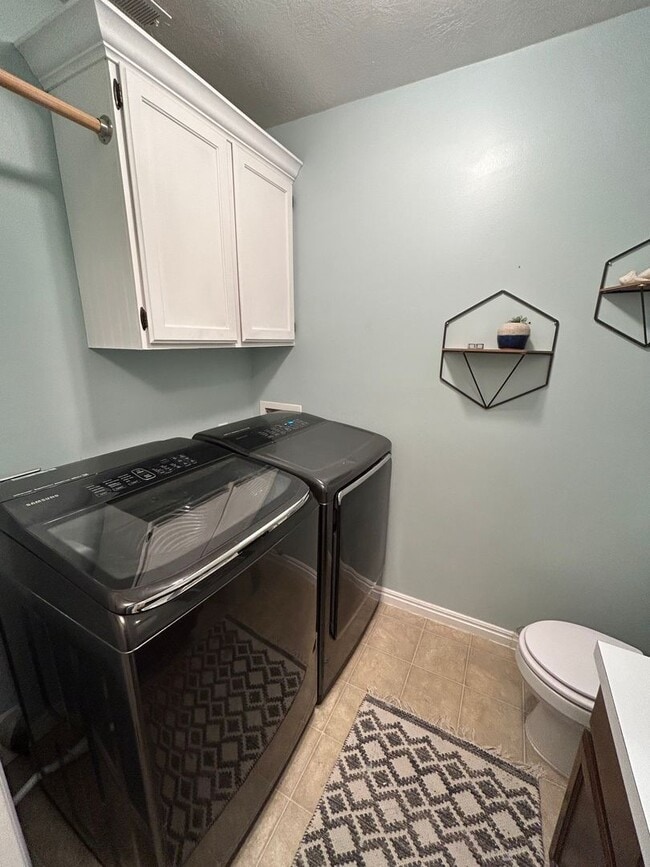Building Photo - Beautiful home in Spanish Fork