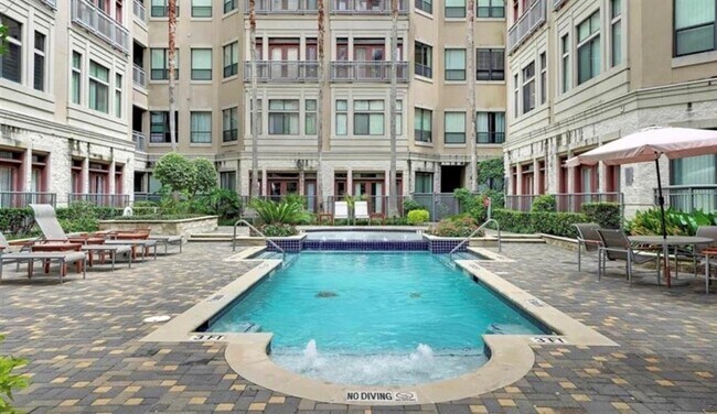 Building Photo - 1901 Post Oak Blvd