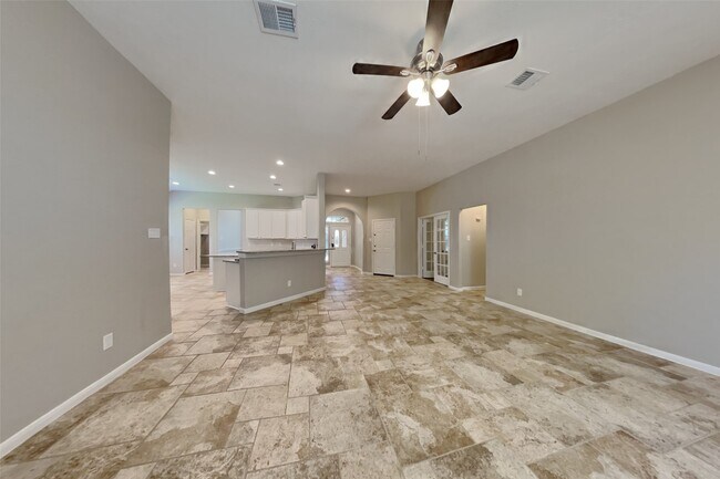 Building Photo - 15610 Forest Run Dr