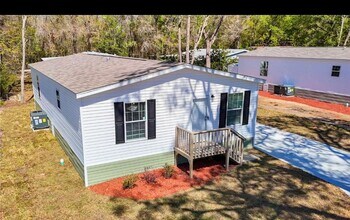 Building Photo - 55+ Brookridge 3/2 available now !