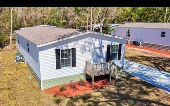 Building Photo - 55+ Brookridge 3/2 available now !