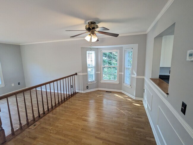 Building Photo - END UNIT townhouse in Ballenger Creek neig...