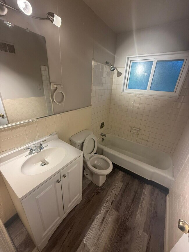 Building Photo - Cozy 3-Bed, 1-Bath Home in St. Louis – Move-In Ready!