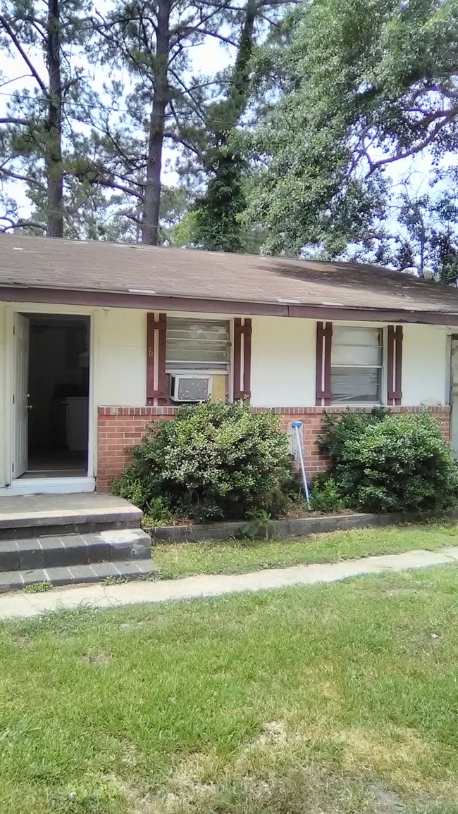 Primary Photo - 224 Barbara Ave