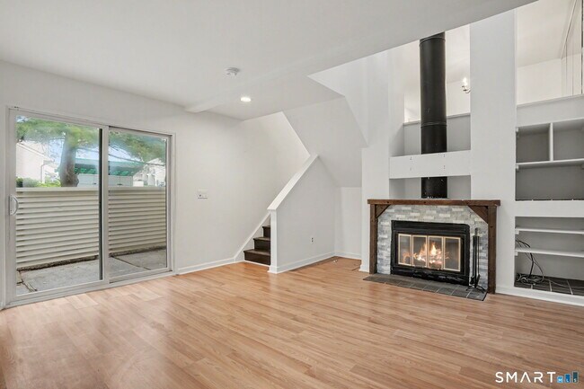 Building Photo - 49 Deer Run