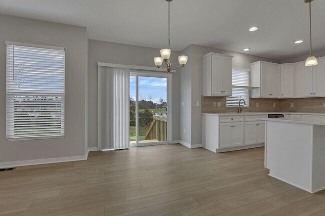 Building Photo - 3832 Old Glory Lp