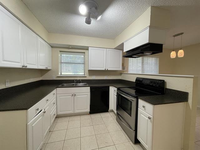 Building Photo - 5219 Stagetrail Dr