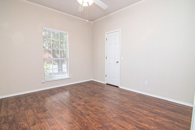 Building Photo - 4432 Lanham St