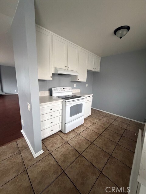 Building Photo - 2559 Yorkshire Way