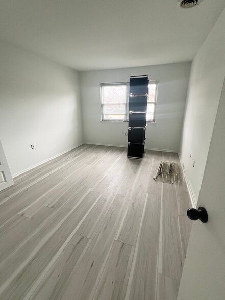 Building Photo - 1137 Kaye Ct