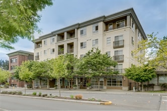 Building Photo - 118 107th Ave NE