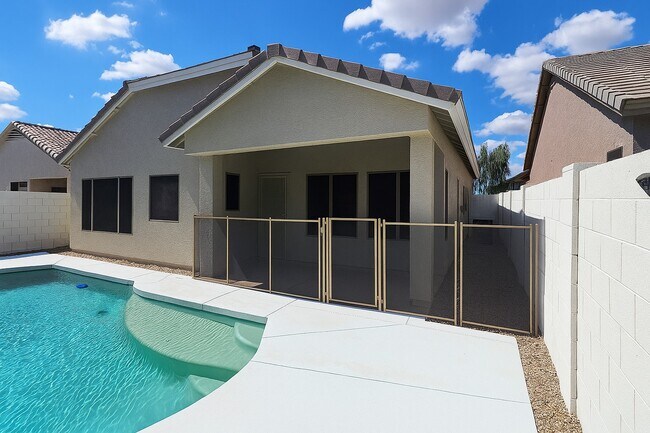 Building Photo - 28057 N Quartz Dr