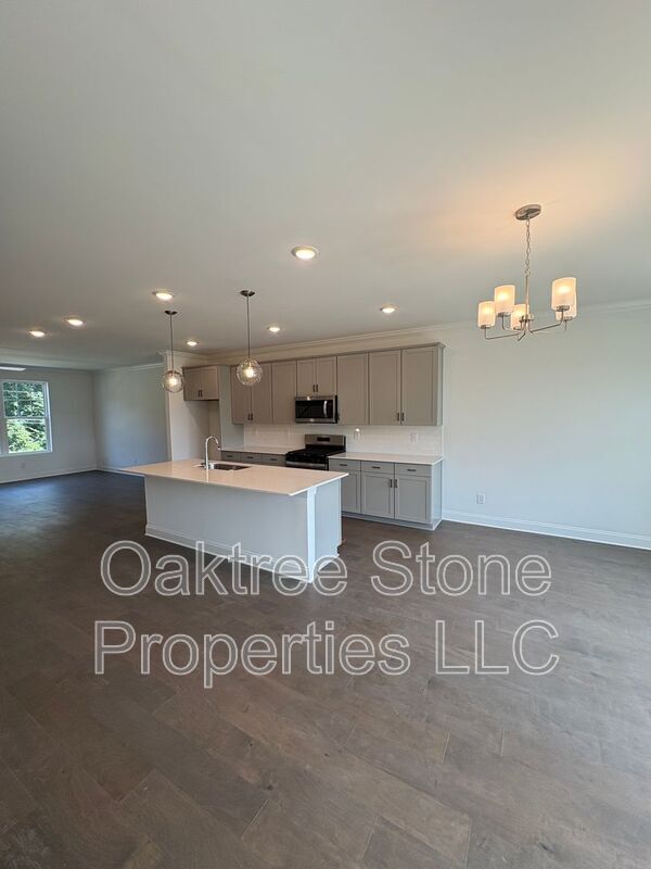 Building Photo - 634 Grove Glen Ct