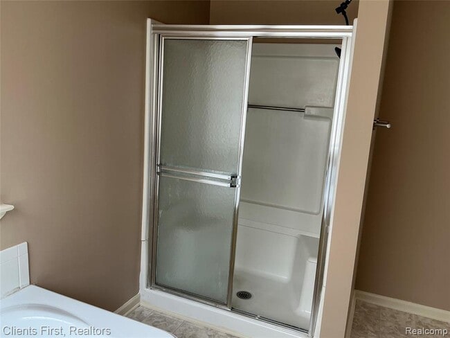 Building Photo - 48161 Nottinghill Ln