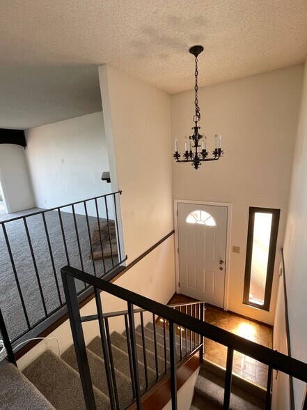 Building Photo - 515 Verducci Dr