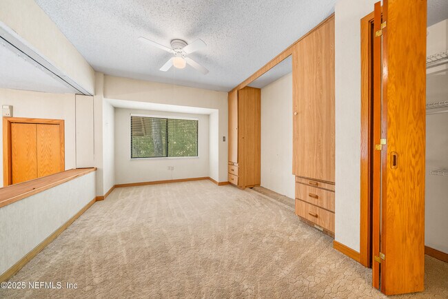 Building Photo - 2930 Ravines Rd