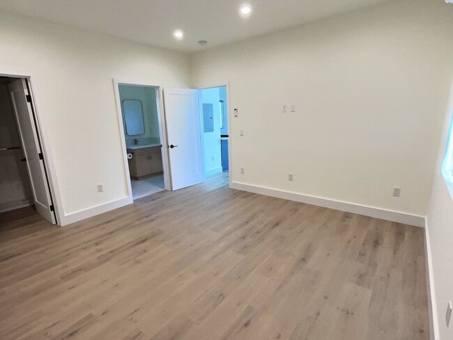 bedroom - 5340 Grosvenor Blvd