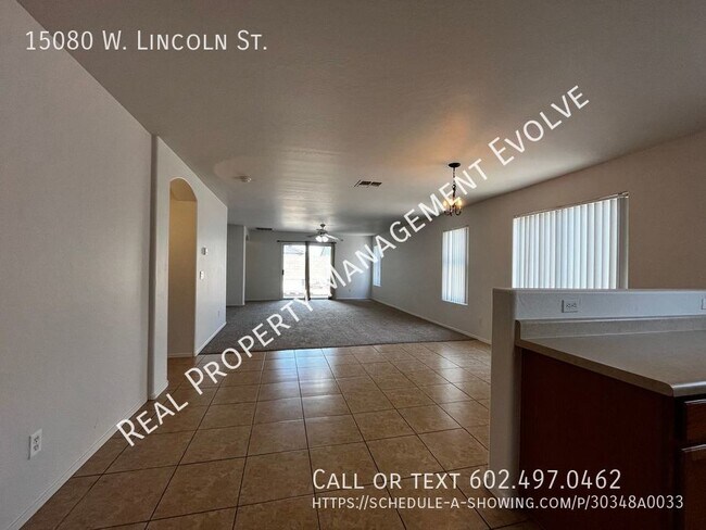 Building Photo - Goodyear Home With Lots of Amenities!!