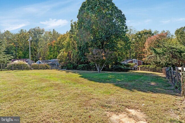 Building Photo - 8115 King Arthurs Ct
