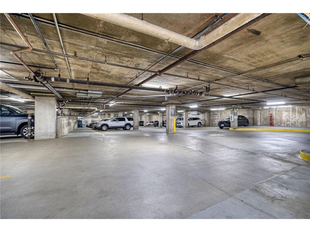 Building Photo - 121 Washington Ave S