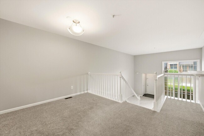 Building Photo - 2794 Barclay Wy