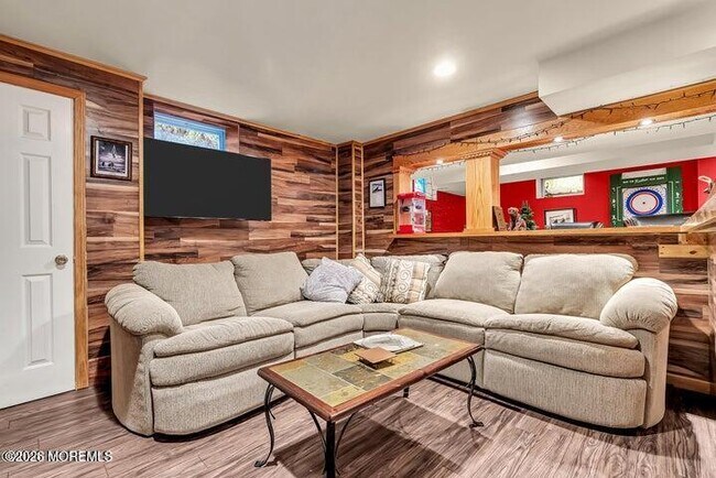 Building Photo - 7 Alvord St