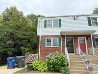 Building Photo - Updated Duplex in Prime Location with Ample Outdoor Space