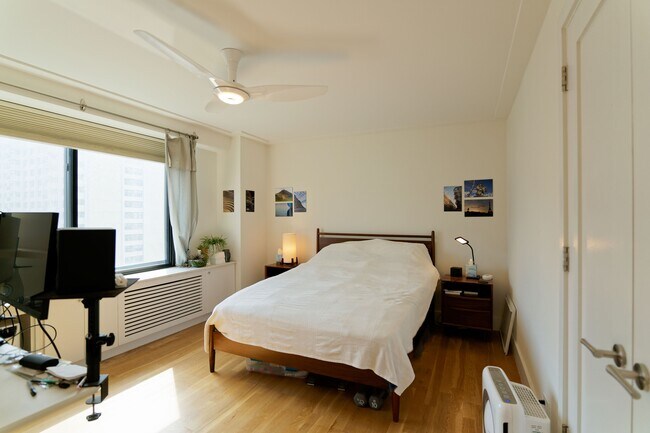 Building Photo - 382 Central Prk W
