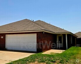 Building Photo - 612 N Englewood Ave
