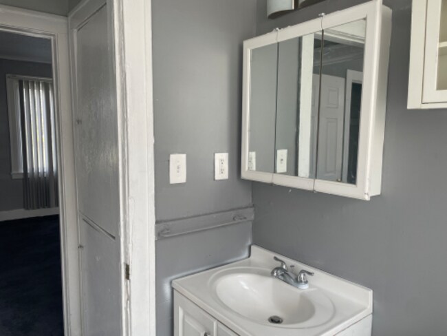 Building Photo - 8241 Ironwood St