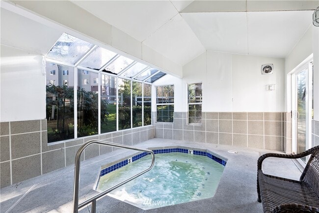 Building Photo - 7453 Newcastle Golf Club Rd