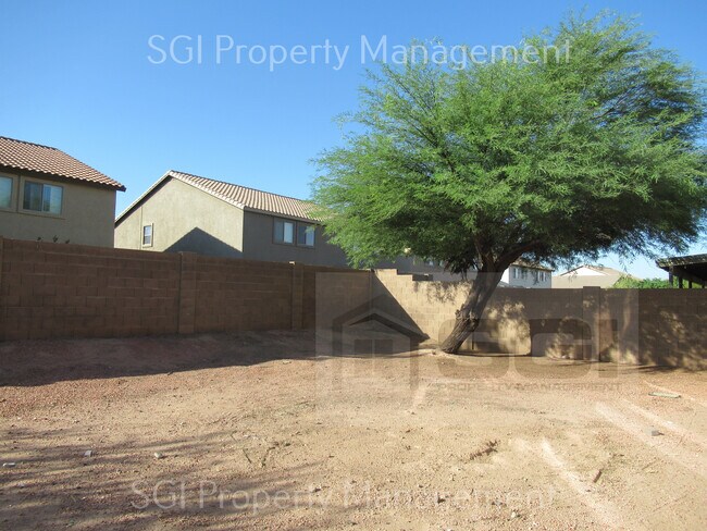 Building Photo - 3123 W Pleasant Ln