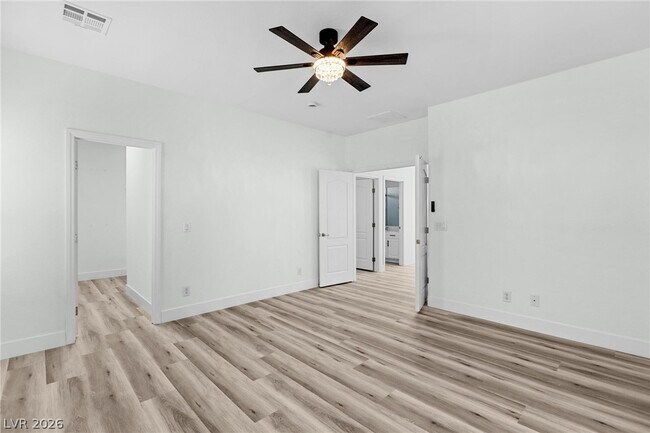 Building Photo - 5568 Jelsma Ave