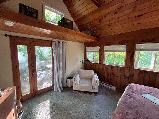 Building Photo - 103 Shore Dr