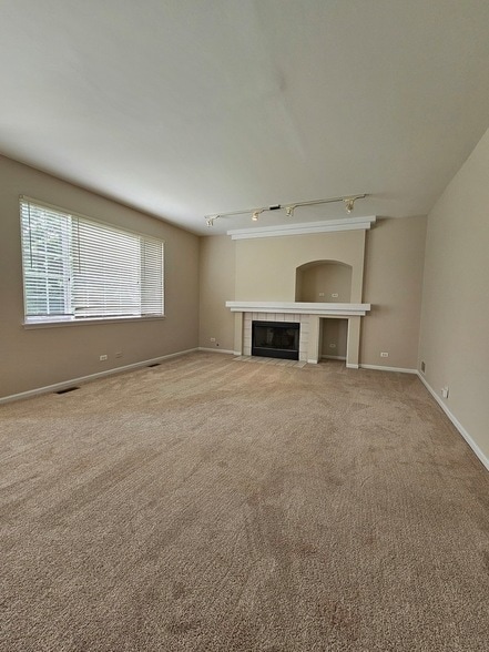 Building Photo - 420 Merry Oaks Rd