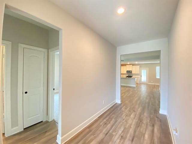 Building Photo - 700 Springhill Dr