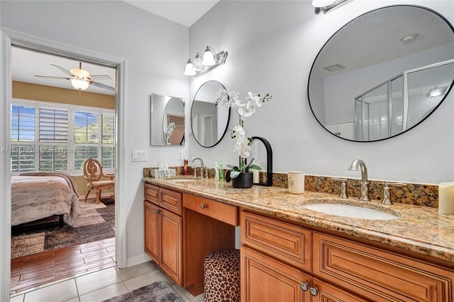Building Photo - 1632 SW Harbour Isles Cir
