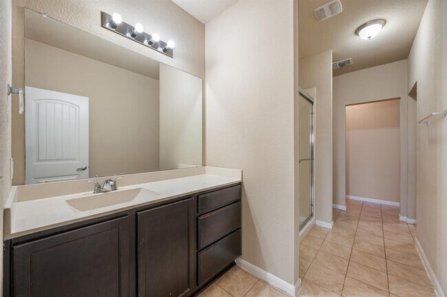 Building Photo - 231 Northern Flicker St