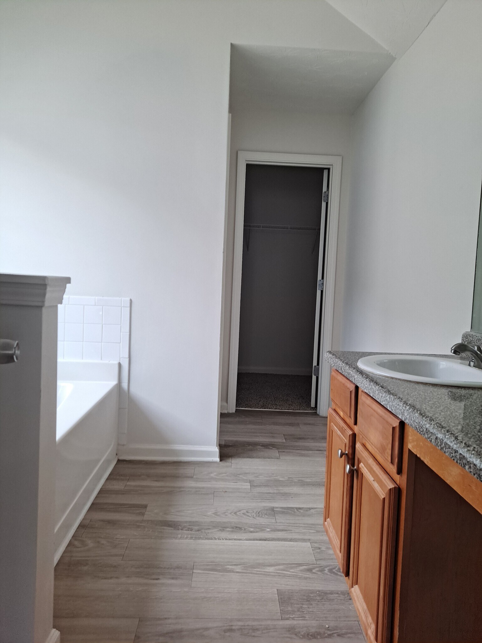 Building Photo - 5646 One Lake Way