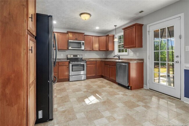 Building Photo - 2105 Calista Cir