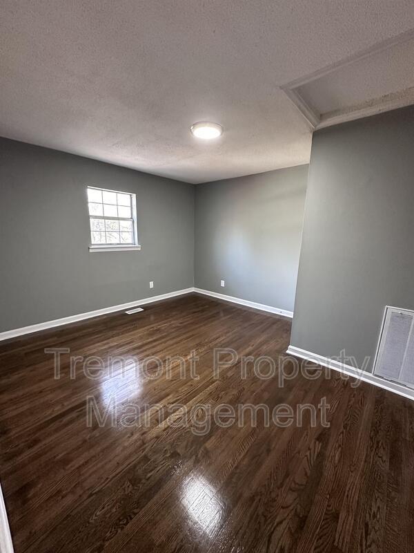 Building Photo - 4008 Lightfoot Mill Rd