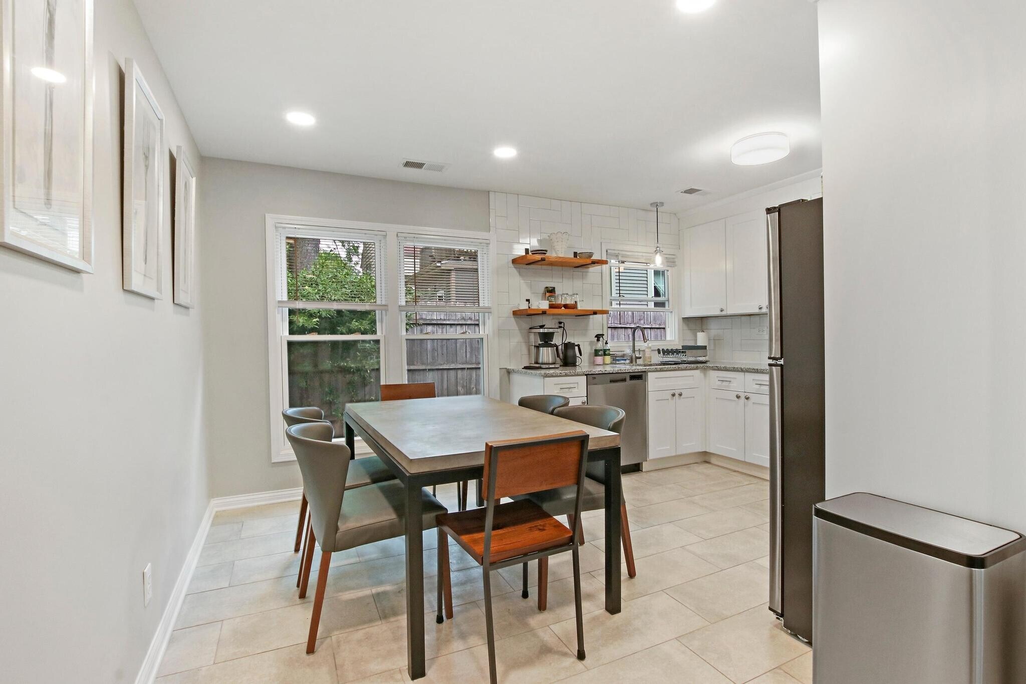 Building Photo - 500 W Pacific Ave