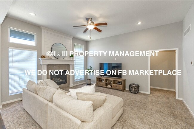 Building Photo - 12566 S Canyon Dr