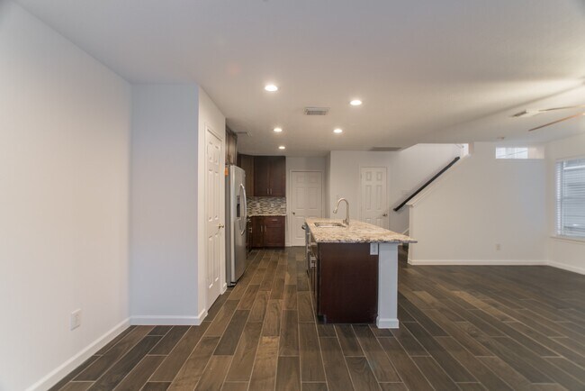 Building Photo - 226 Blushwood Pl