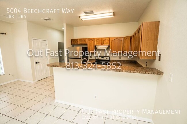 Building Photo - 5004 Beechcraft Way