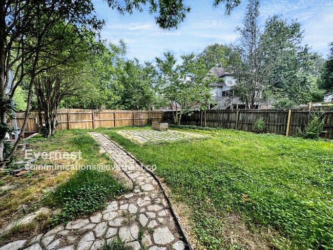 Building Photo - 205 Camellia Dr