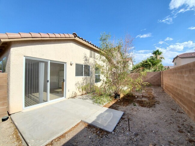 Building Photo - BELLA TERRA