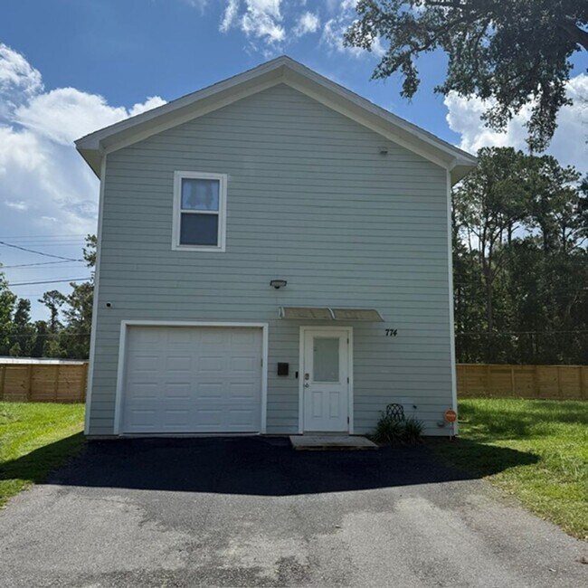 Building Photo - 774 Parklawn Ct
