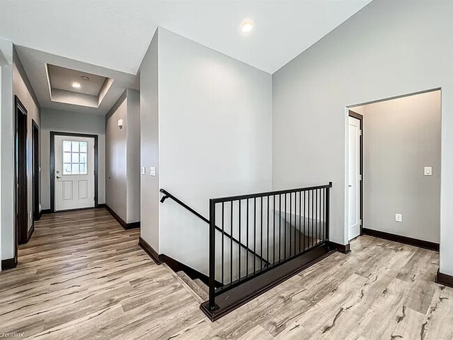 Building Photo - 1855 NE Little Beaver Dr